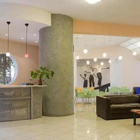 بيت ضيافة Camplus Living Il Cenacolo فيرّارا